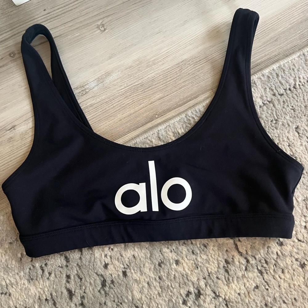 ALO Yoga logo sports bra